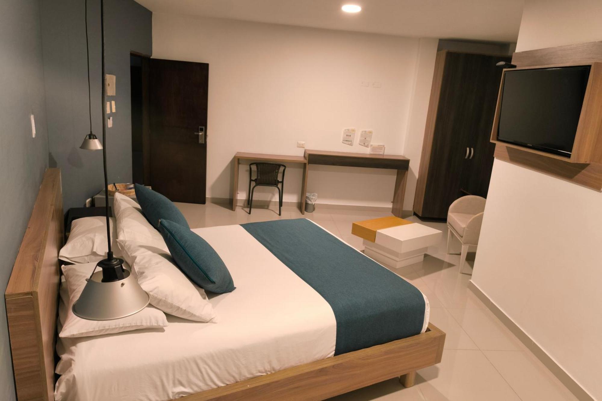 Hotel Quarta Avenida Montería Dış mekan fotoğraf