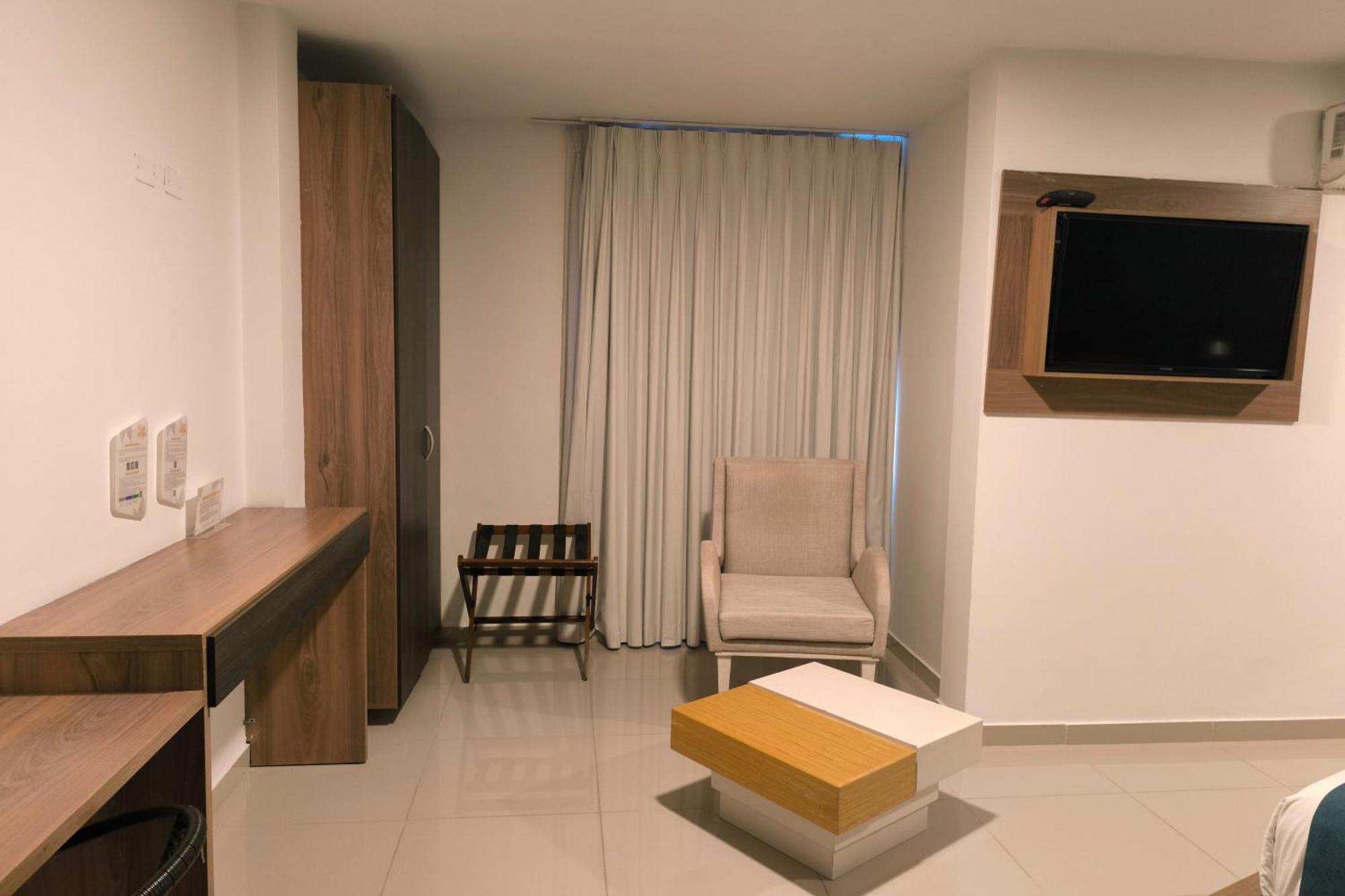 Hotel Quarta Avenida Montería Dış mekan fotoğraf