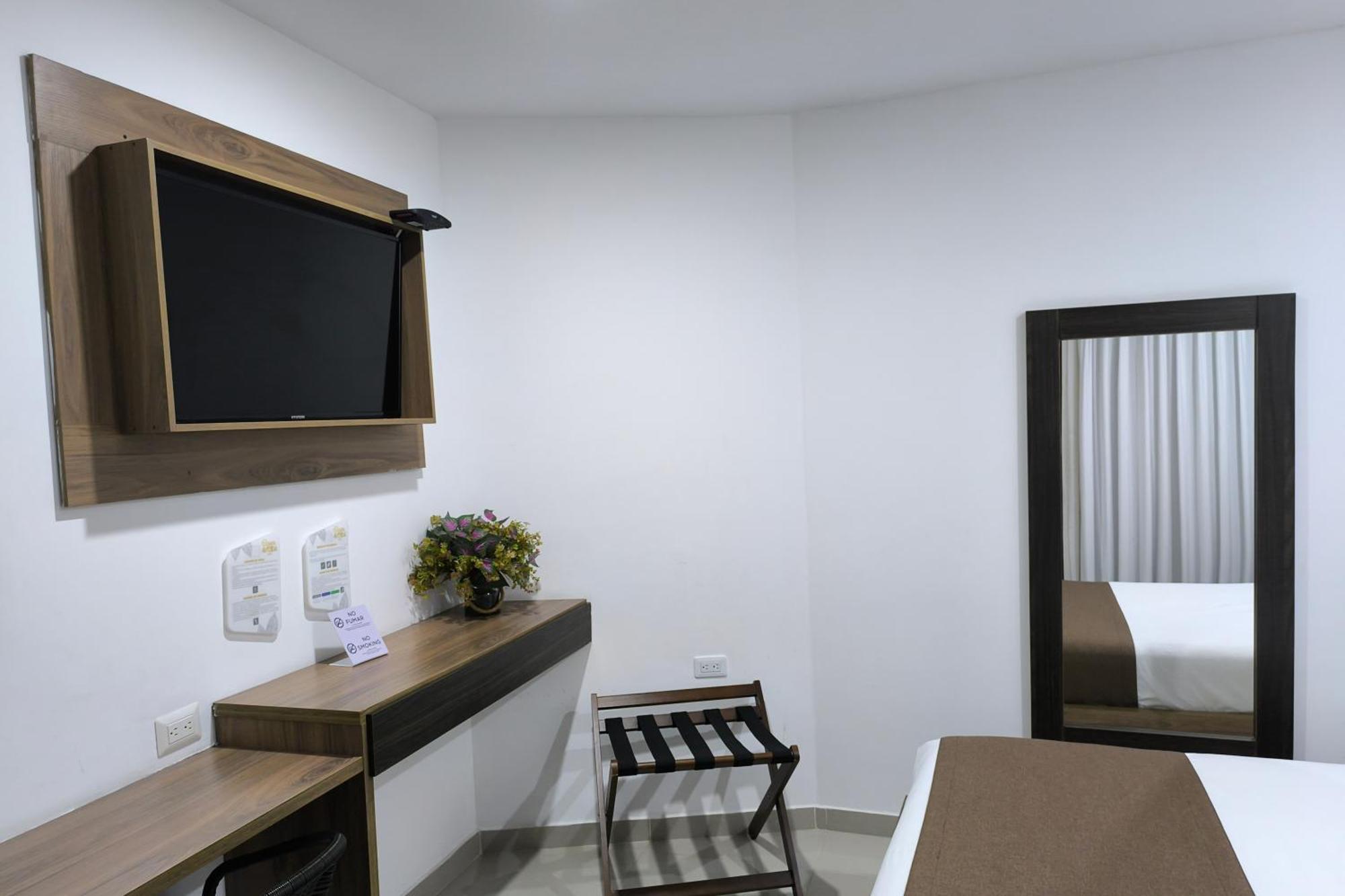 Hotel Quarta Avenida Montería Dış mekan fotoğraf